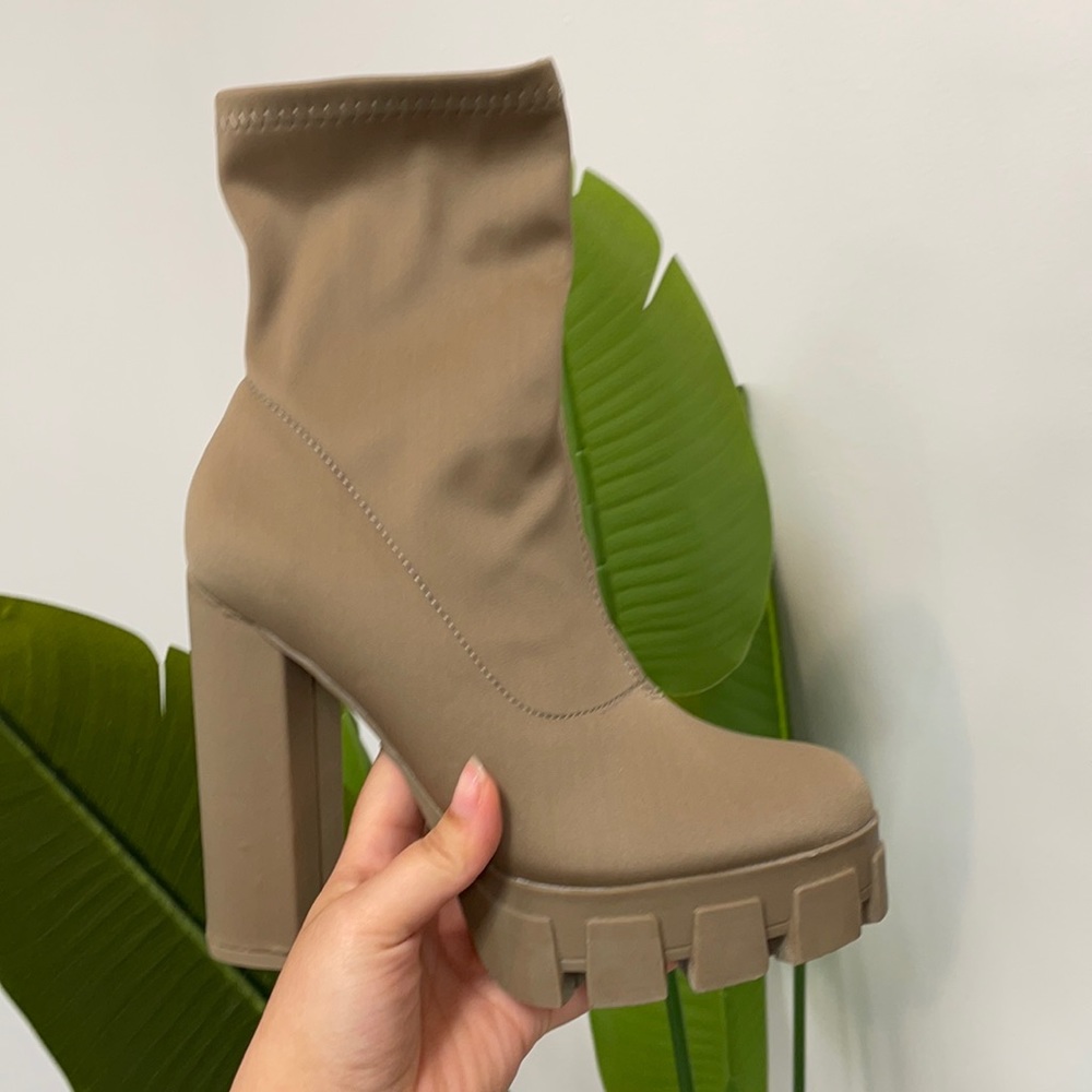 Platform chunky booties